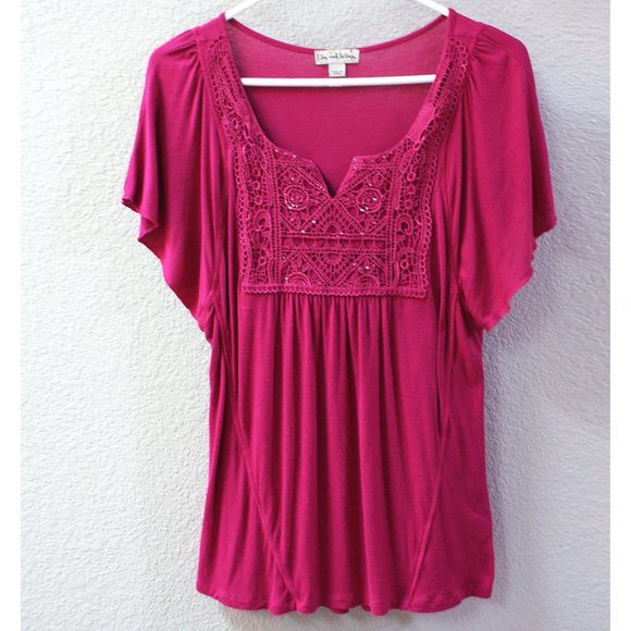 3 for $20! ✨ Cute embellished top - Picture 1 of 4